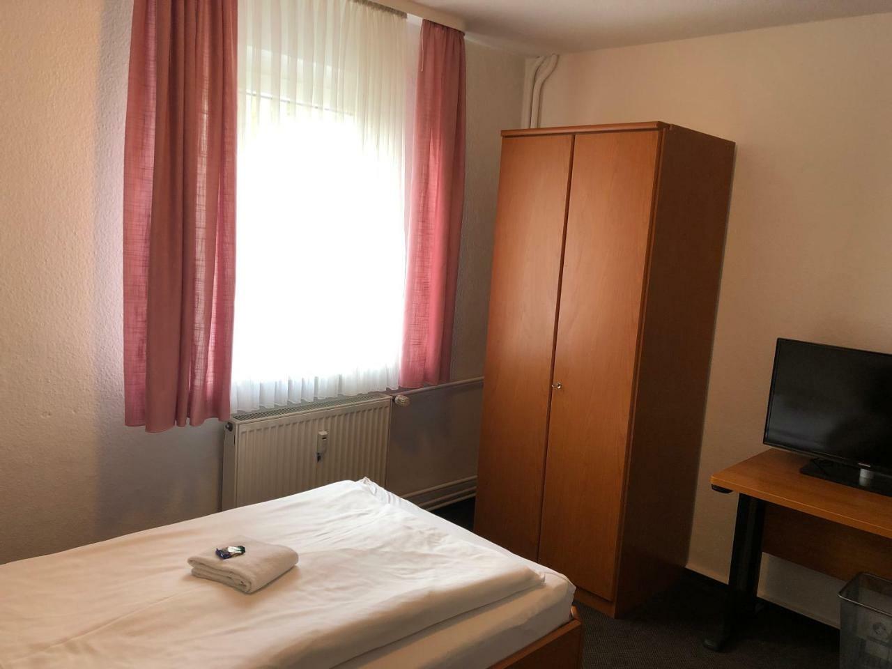 Hotel Mivano Lehrte Luaran gambar